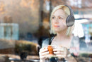 PHILIPS Auricolari Bluetooth con Microfono Wireless, Resistenti al Sudore, 18 Ore di Riproduzione, Morbidi e Confortevoli Earbuds, Auricolari TAT2206BK/00, Nero (Black) Philips