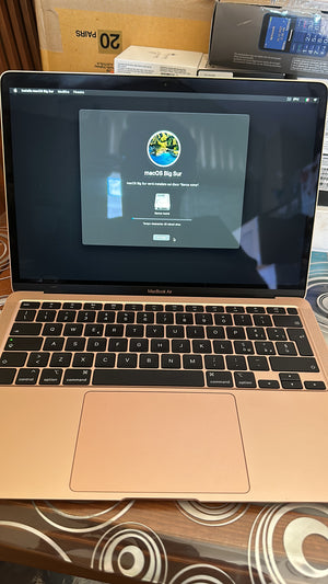 Apple MacBook Air 2020 13.3"
i3 8 GB 256 GB SSD oro IT (ricondizionato A) batteria 100%}